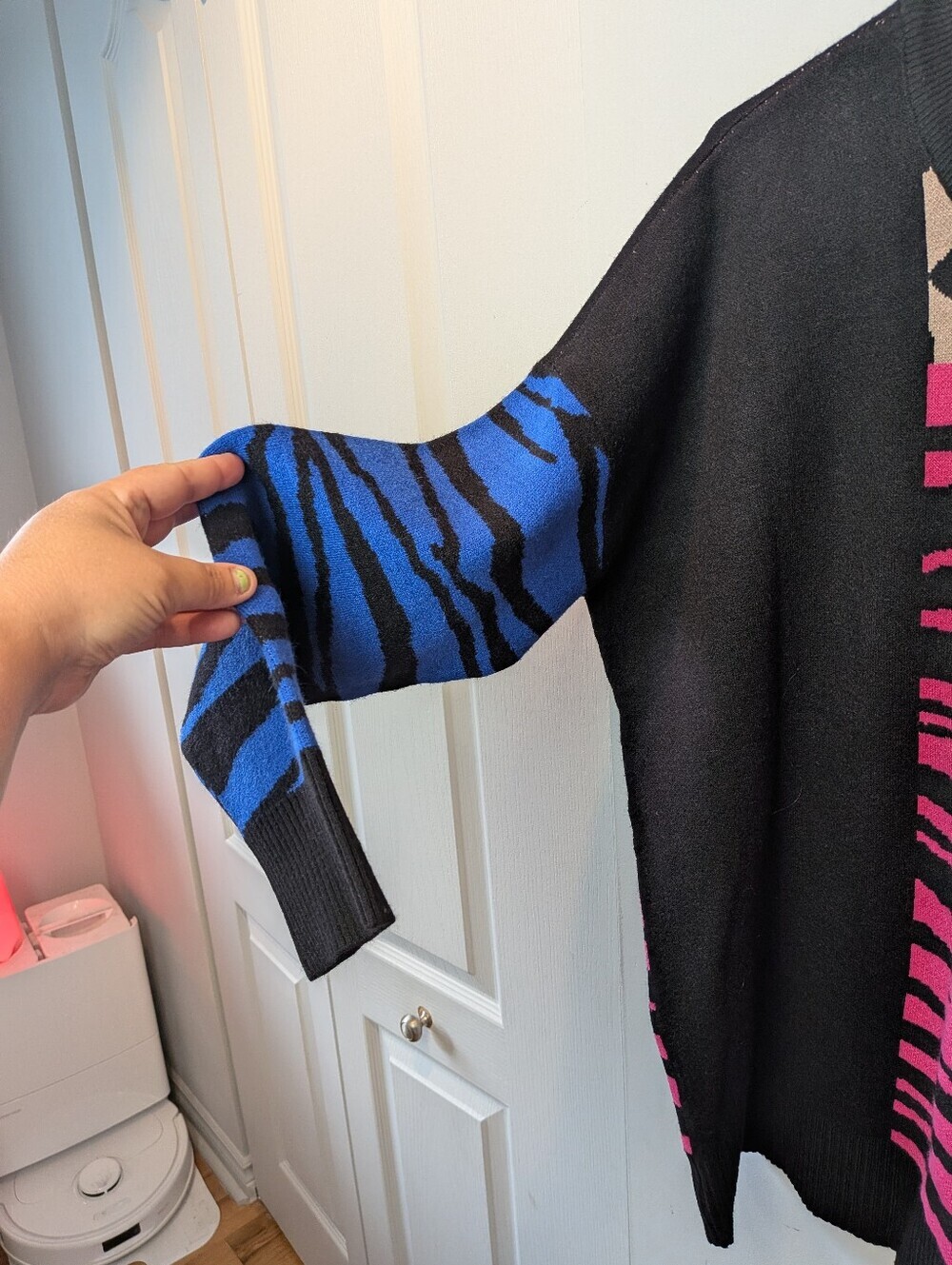TORRID Plus Size Women Sweater Crewneck Size 0 = Size 12 Or Large Zebra Leopard - Picture 7 of 15